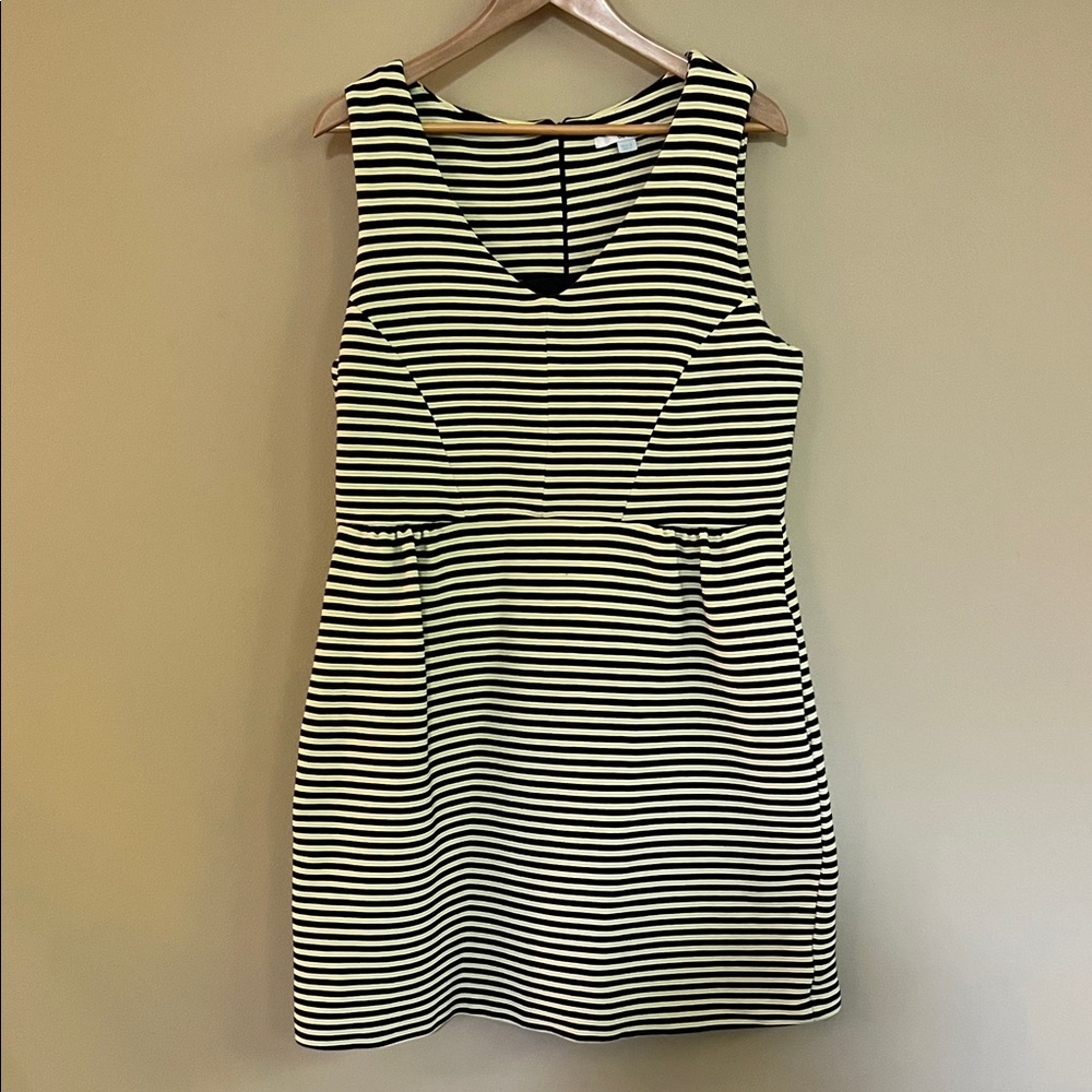 Boden Knit Striped Black and Pale Yellow Sleeveless Dress with pockets